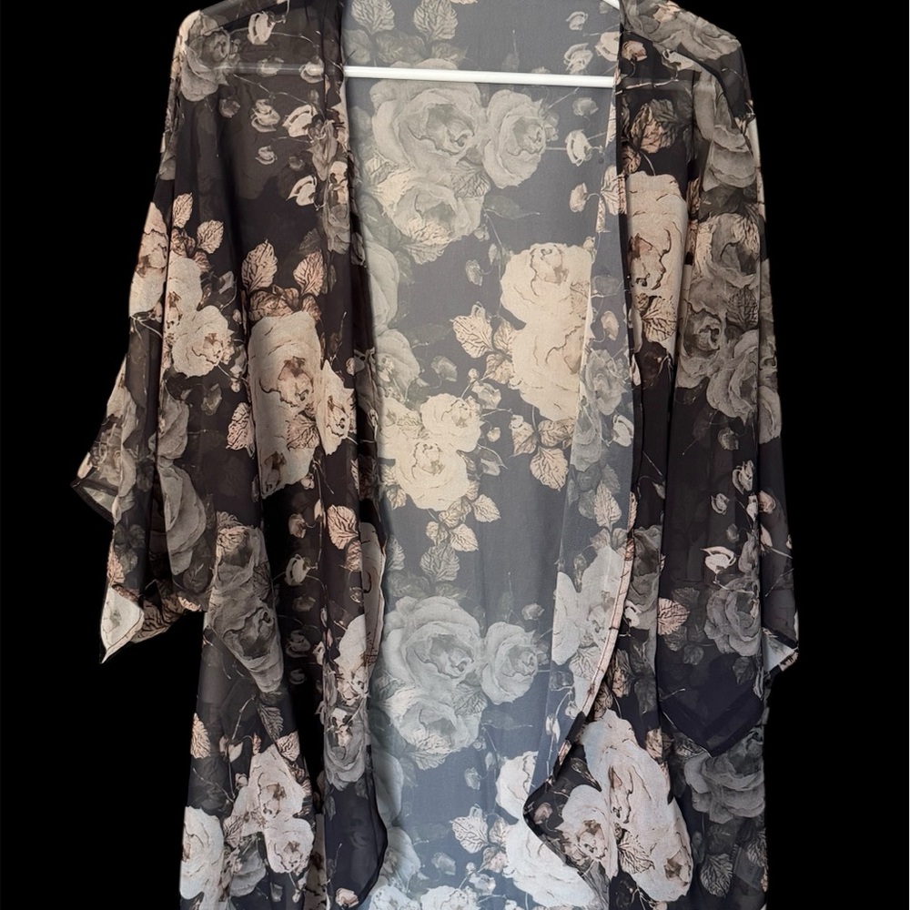 Black and White Floral Kimono